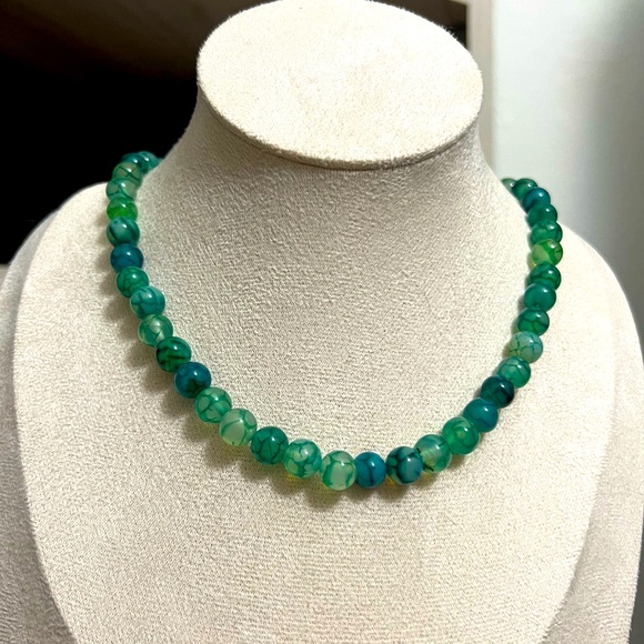 Dragon Vein Agate Necklace with Magnetic Closure. - Picture 4 of 11